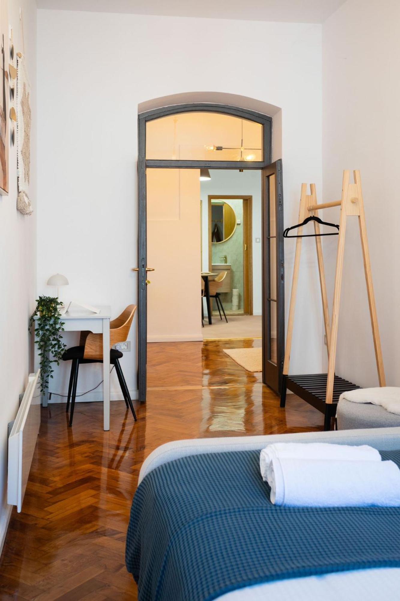 Apartment That Center Place